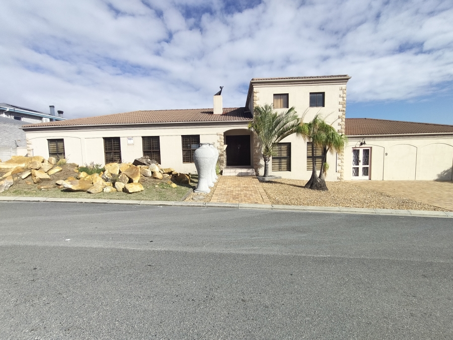 To Let 4 Bedroom Property for Rent in Haasendal Western Cape